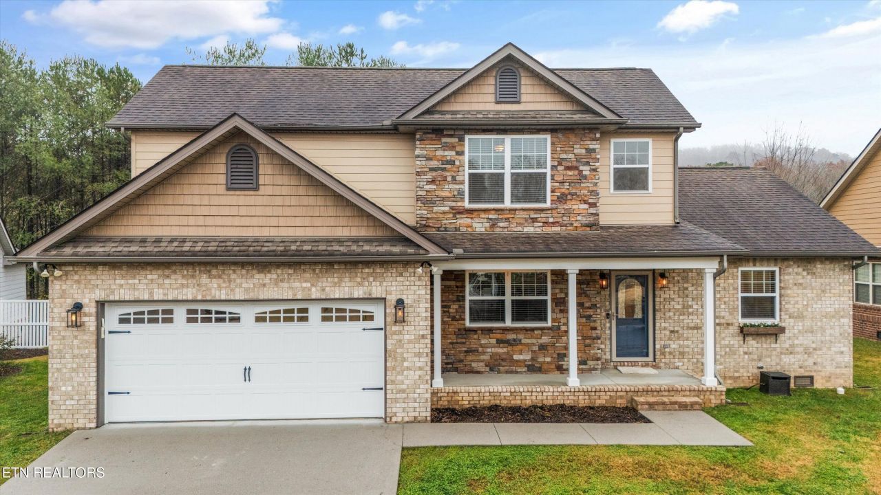 165 Crossroads Blvd, Oak Ridge, TN 37830 Main Photo