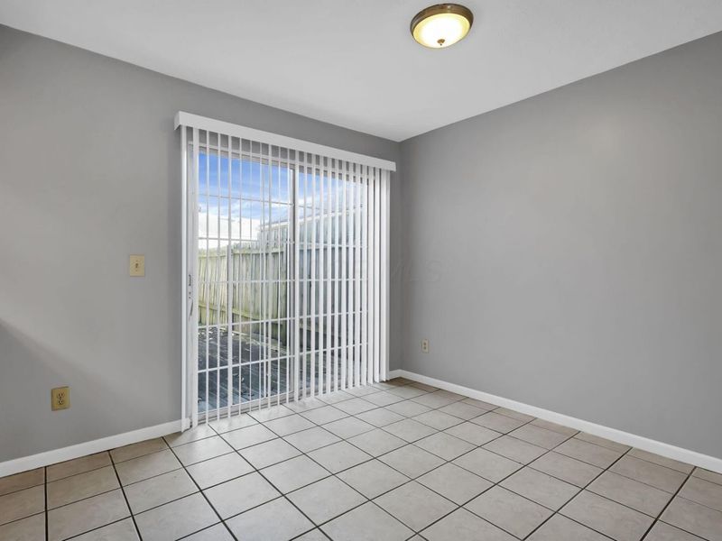 1642 Park Row Drive, Unit K, Columbus, OH 43235 Photo 11