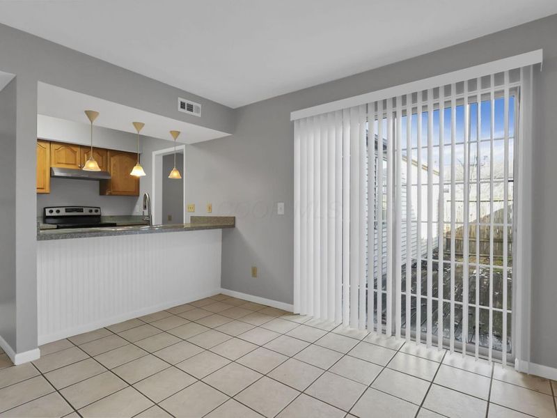 1642 Park Row Drive, Unit K, Columbus, OH 43235 Photo 12