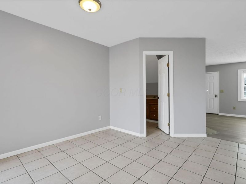 1642 Park Row Drive, Unit K, Columbus, OH 43235 Photo 14