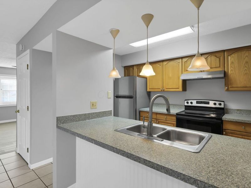 1642 Park Row Drive, Unit K, Columbus, OH 43235 Photo 15