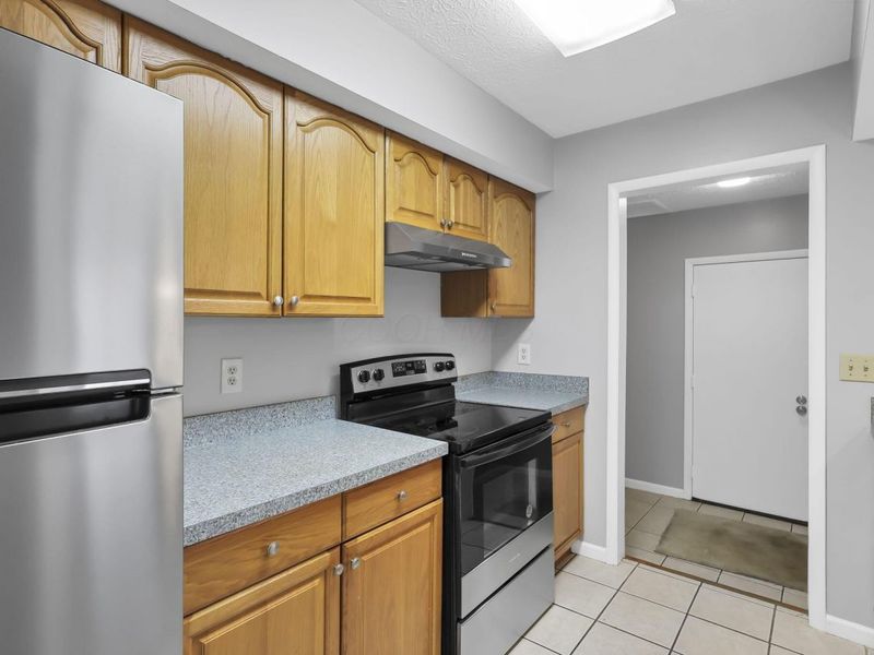 1642 Park Row Drive, Unit K, Columbus, OH 43235 Photo 16