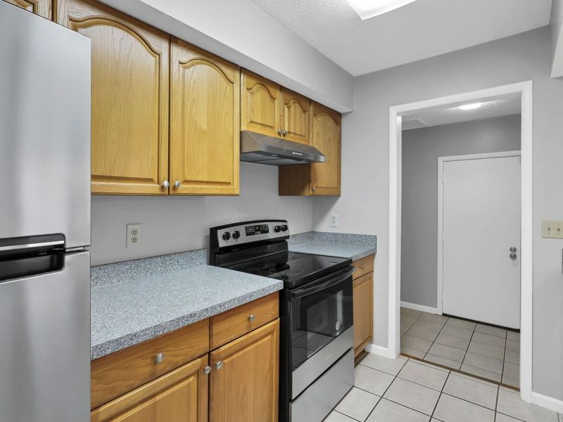 1642 Park Row Drive, Unit K, Columbus, OH 43235 Photo 21