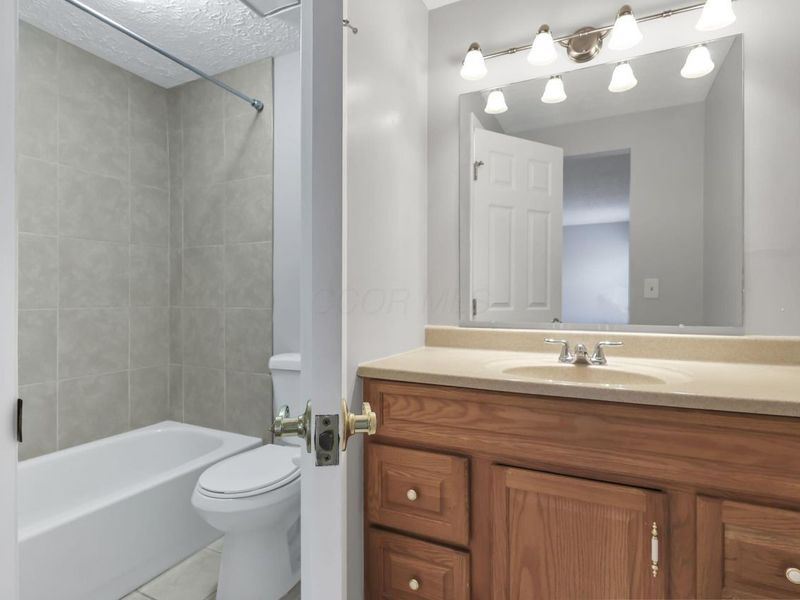 1642 Park Row Drive, Unit K, Columbus, OH 43235 Photo 29