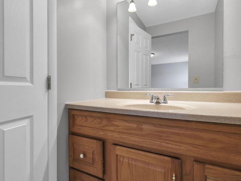 1642 Park Row Drive, Unit K, Columbus, OH 43235 Photo 30