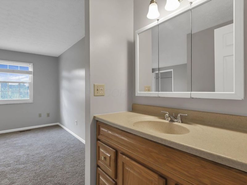 1642 Park Row Drive, Unit K, Columbus, OH 43235 Photo 38