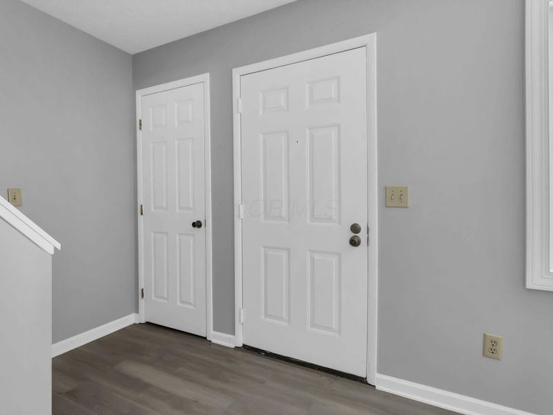 1642 Park Row Drive, Unit K, Columbus, OH 43235 Photo 5