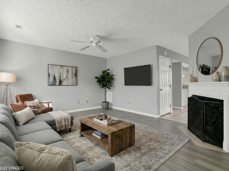 1642 Park Row Drive, Unit K, Columbus, OH 43235 Photo 6