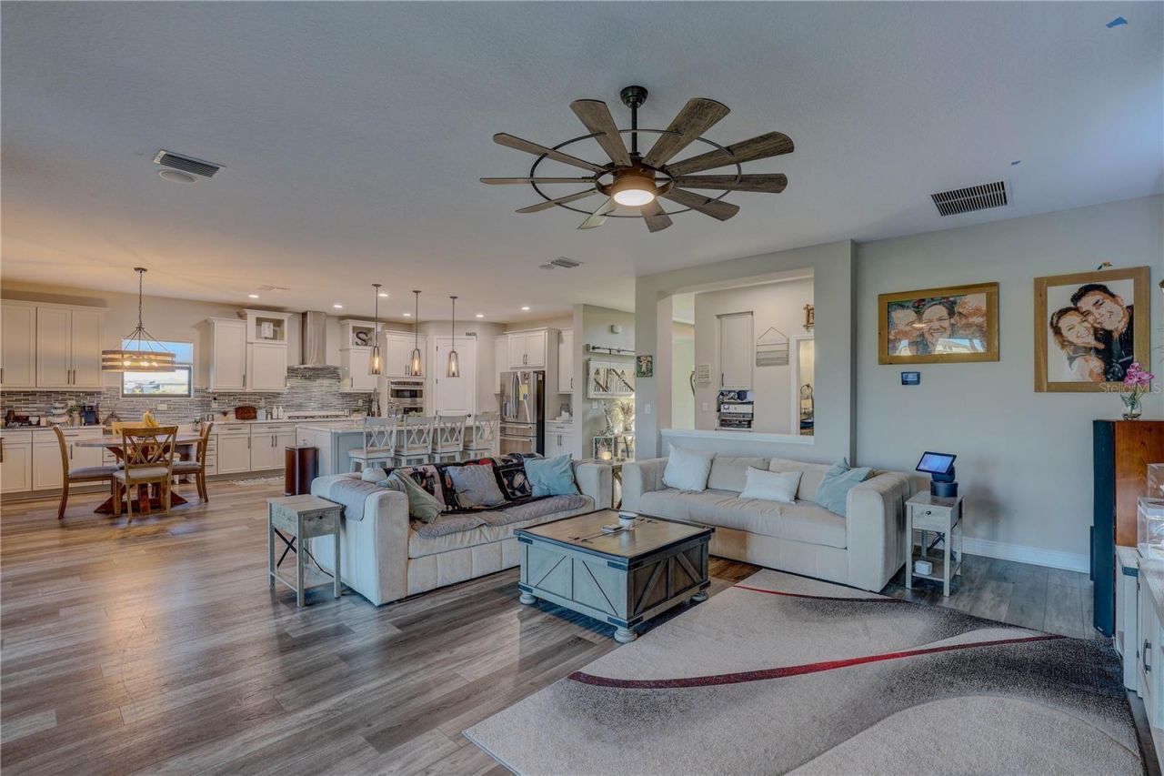 14536 Woodland Spur Drive, Lithia, FL 33547 Photo