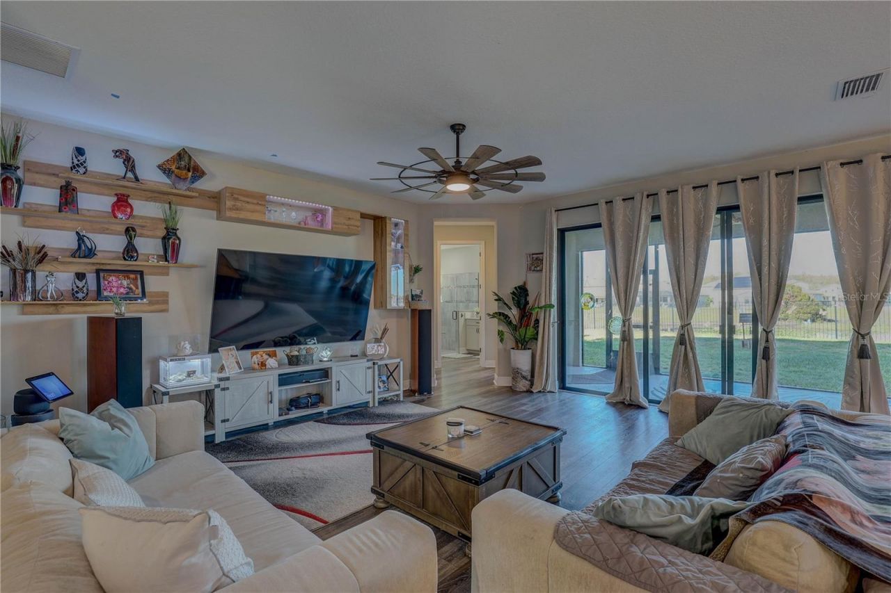 14536 Woodland Spur Drive, Lithia, FL 33547 Photo
