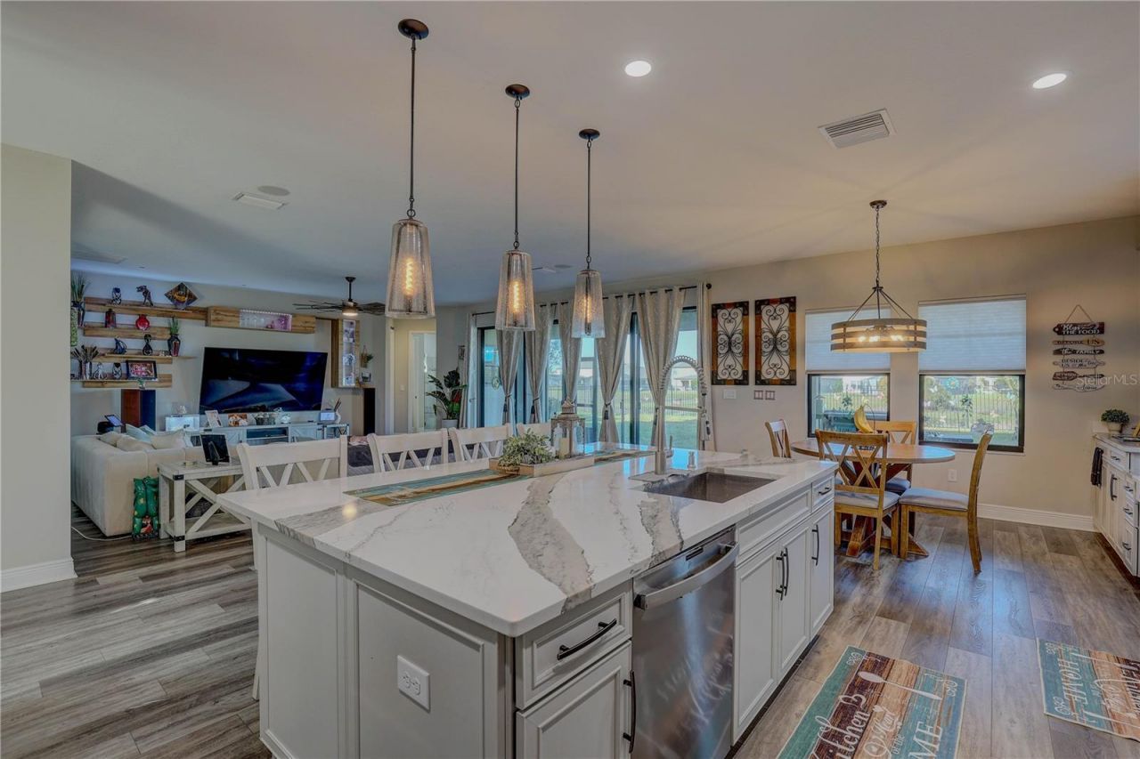 14536 Woodland Spur Drive, Lithia, FL 33547 Photo