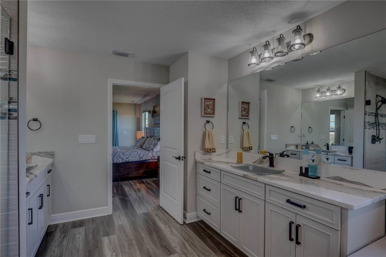 14536 Woodland Spur Drive, Lithia, FL 33547 Photo