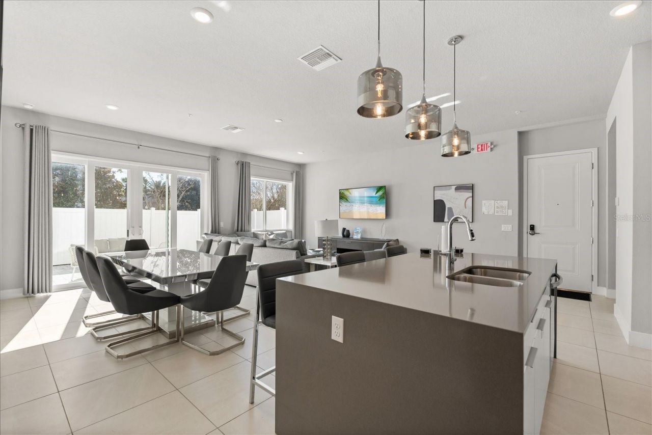 7760 Sandy Ridge Drive, Unit 102, Reunion, FL 34747 Photo