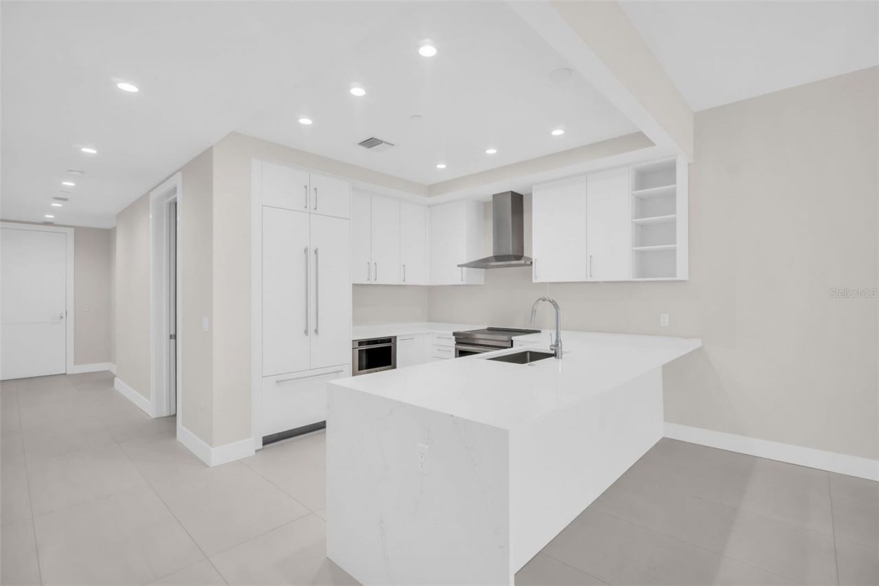 275 1st Avenue S, Unit 1104, Saint Petersburg, FL 33701 Photo