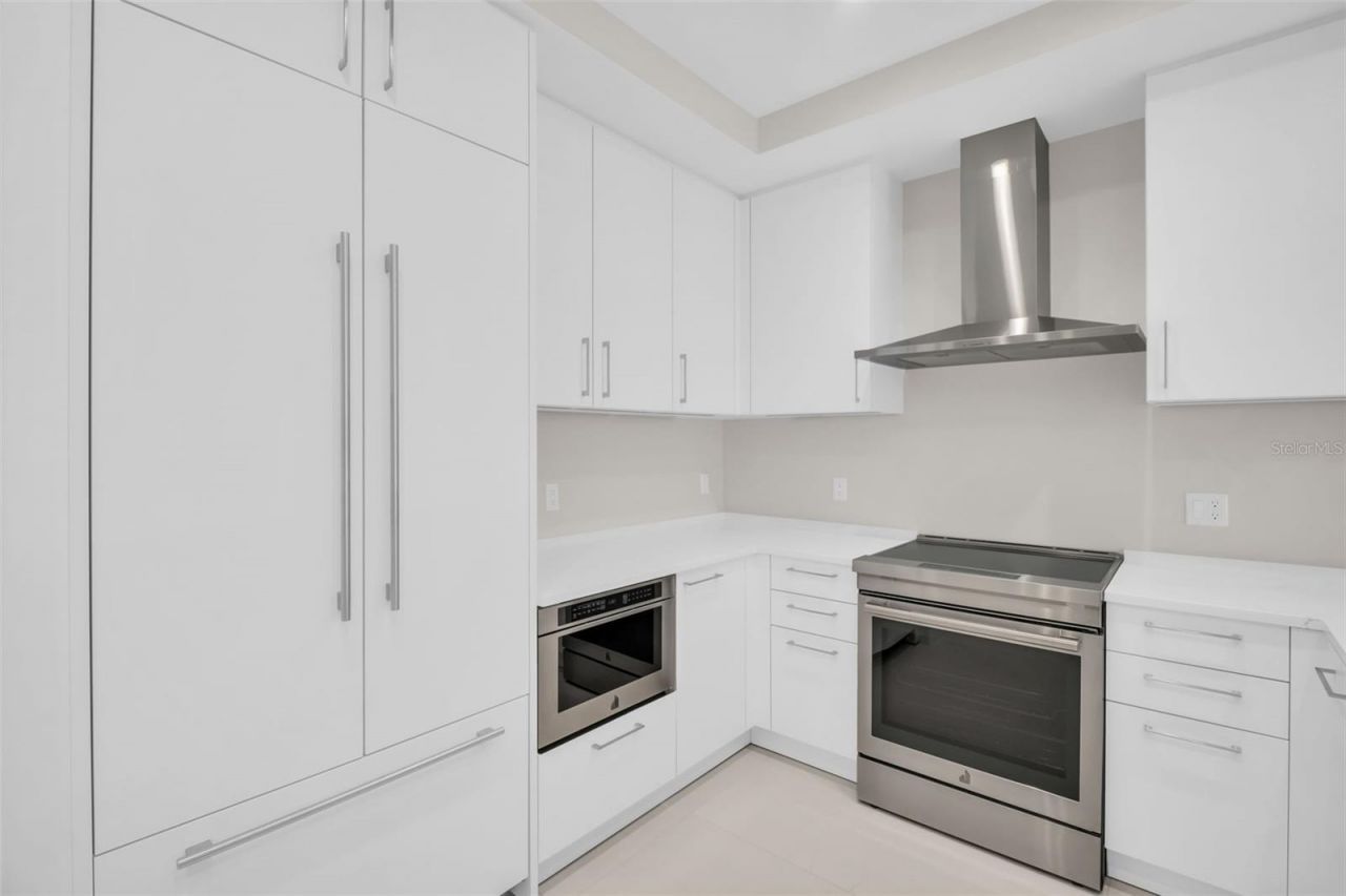 275 1st Avenue S, Unit 1104, Saint Petersburg, FL 33701 Photo