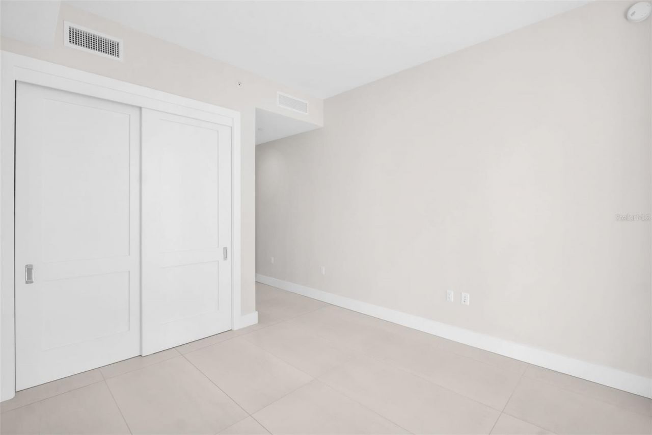 275 1st Avenue S, Unit 1104, Saint Petersburg, FL 33701 Photo