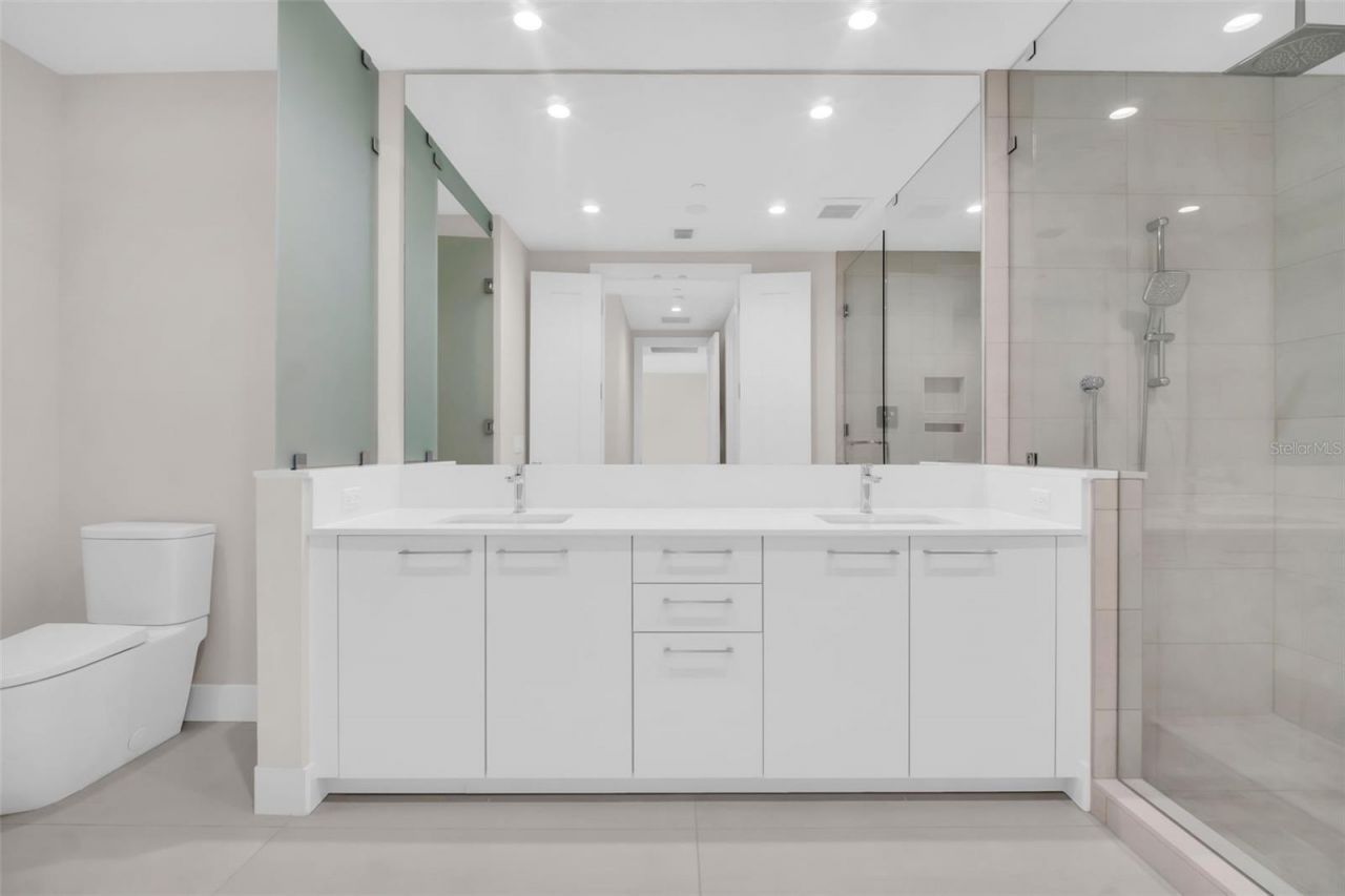 275 1st Avenue S, Unit 1104, Saint Petersburg, FL 33701 Photo