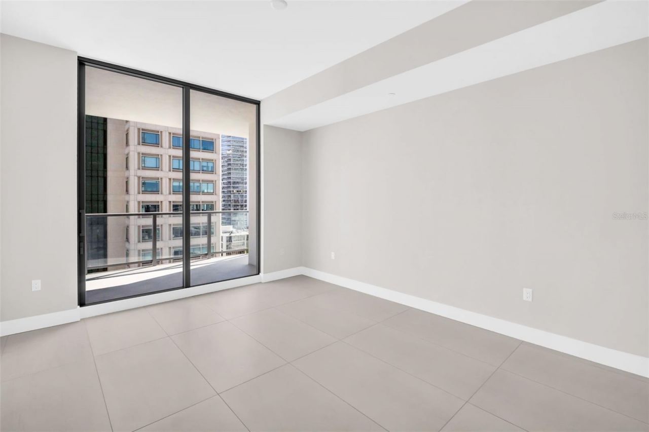 275 1st Avenue S, Unit 1104, Saint Petersburg, FL 33701 Photo