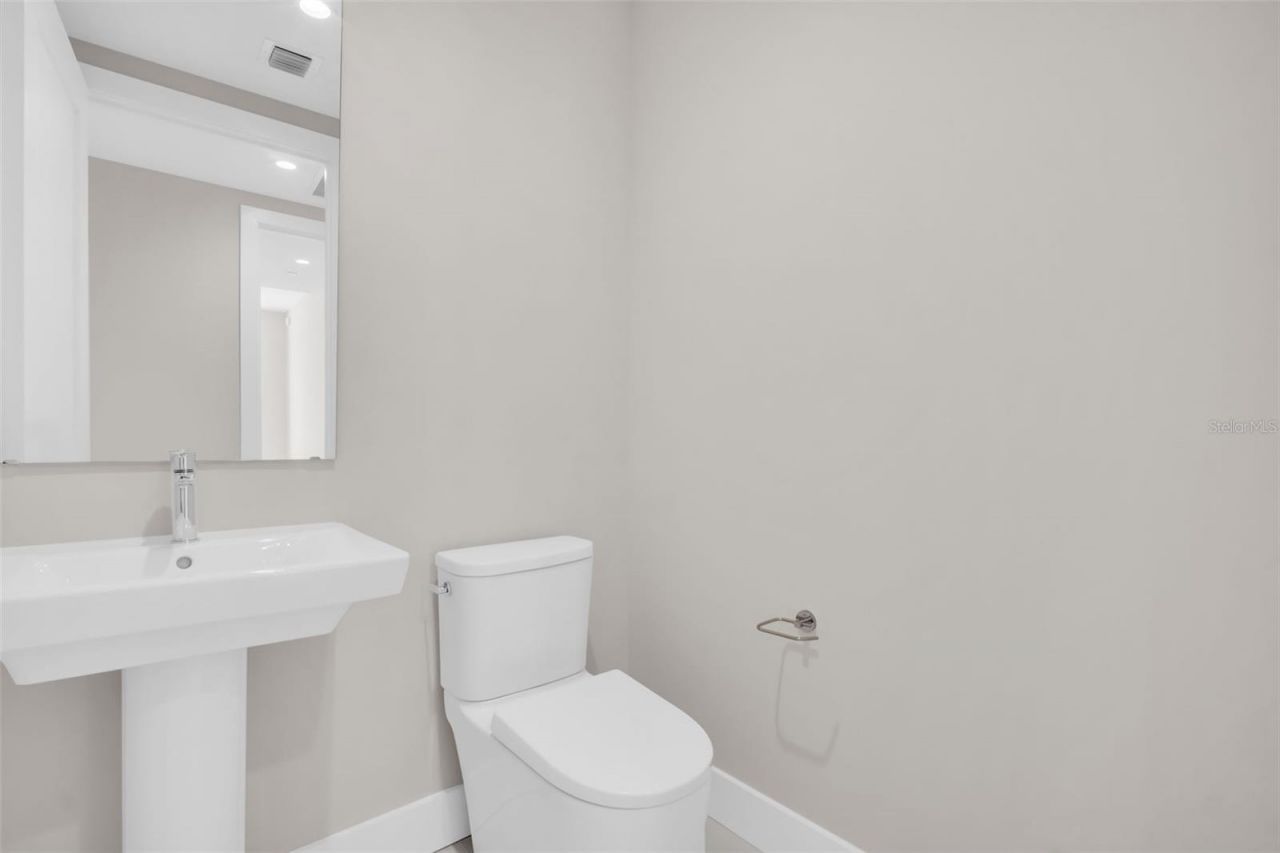 275 1st Avenue S, Unit 1104, Saint Petersburg, FL 33701 Photo