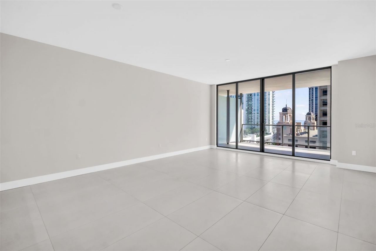 275 1st Avenue S, Unit 1104, Saint Petersburg, FL 33701 Photo