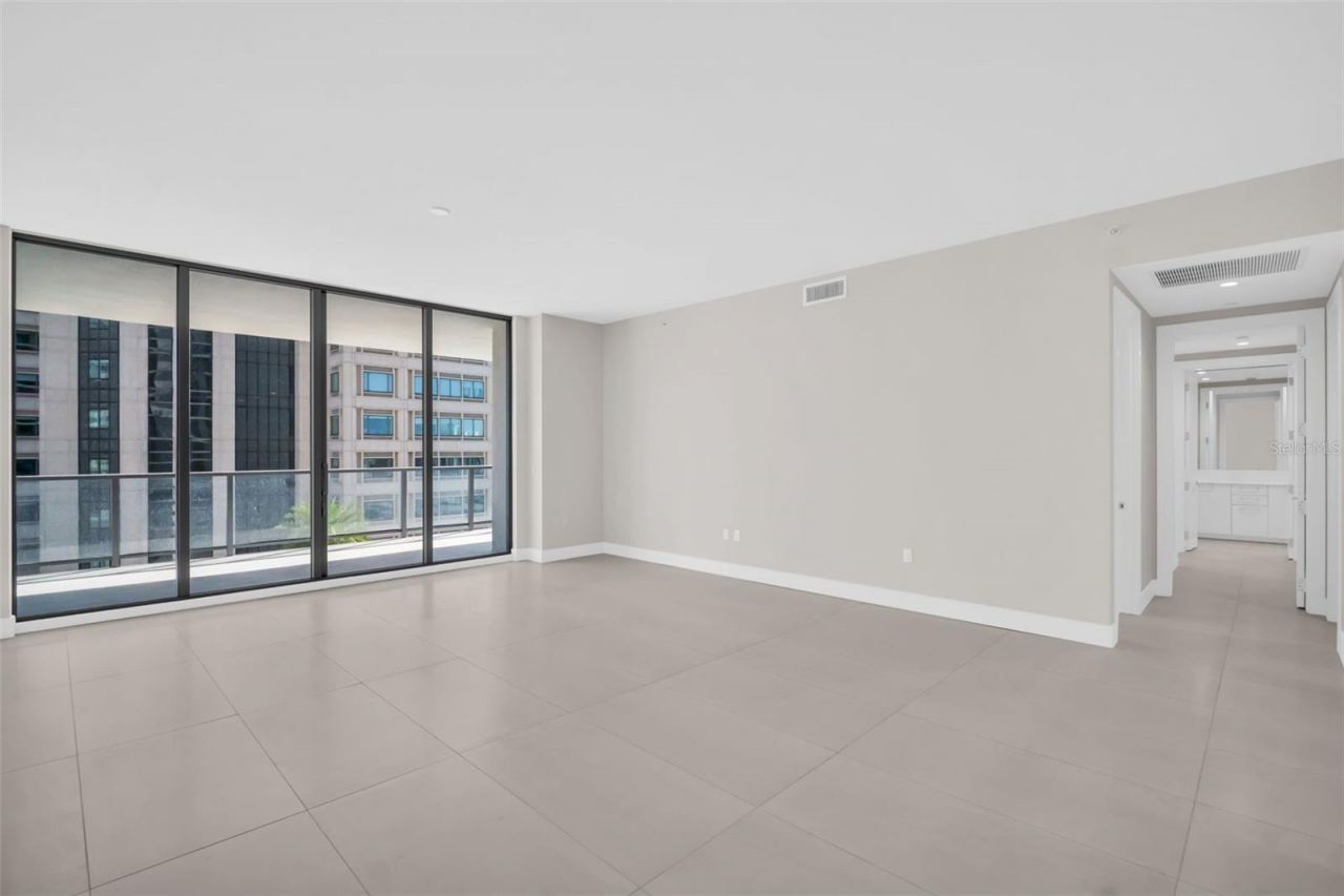 275 1st Avenue S, Unit 1104, Saint Petersburg, FL 33701 Photo