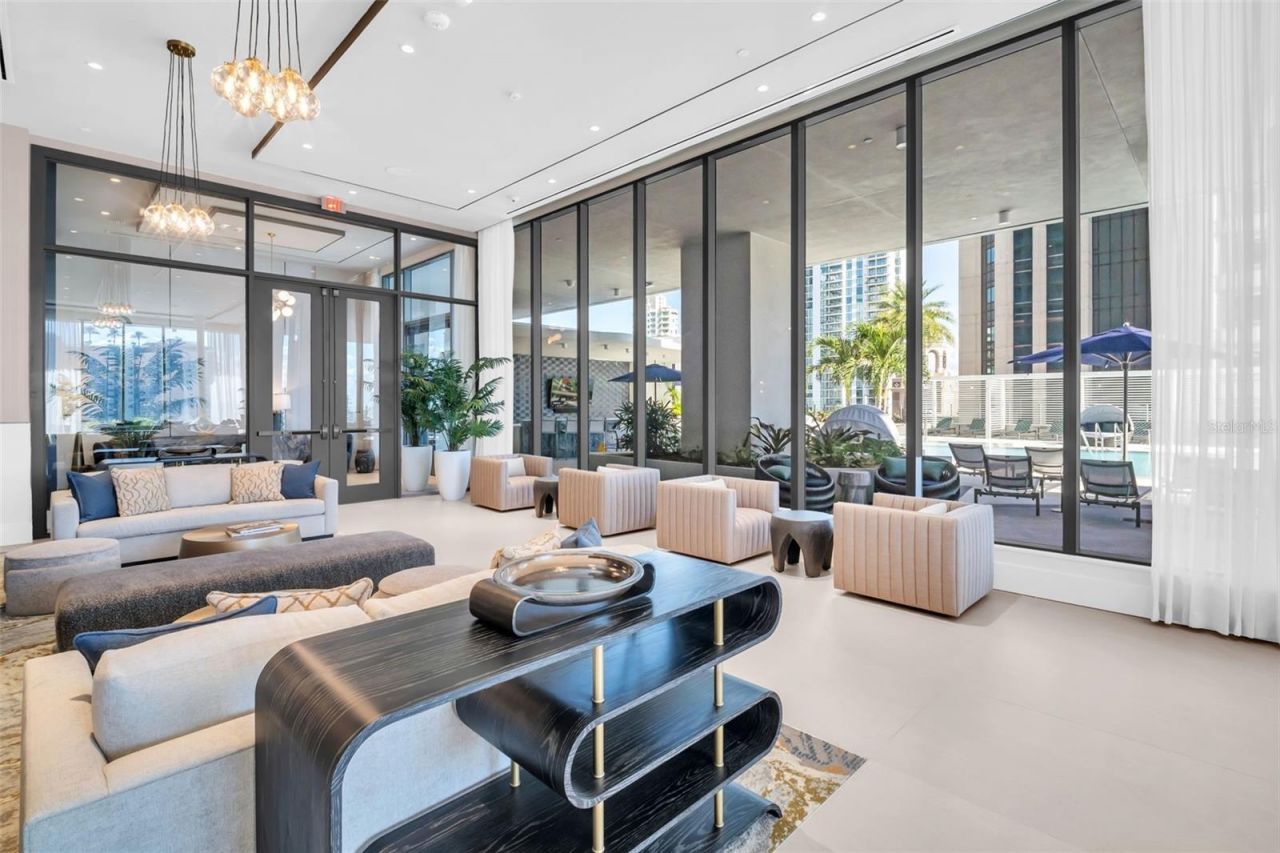 275 1st Avenue S, Unit 1104, Saint Petersburg, FL 33701 Photo