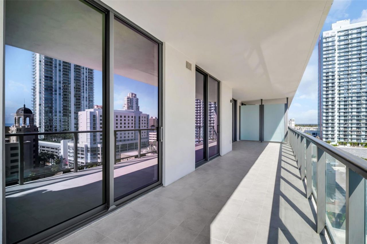 275 1st Avenue S, Unit 1104, Saint Petersburg, FL 33701 Photo