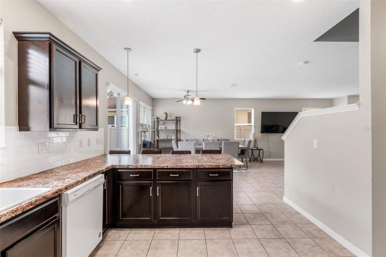 7710 Sunshine Bridge Ave, Gibsonton, FL 33534 Photo