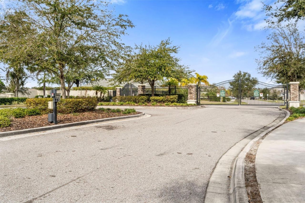 7710 Sunshine Bridge Ave, Gibsonton, FL 33534 Photo