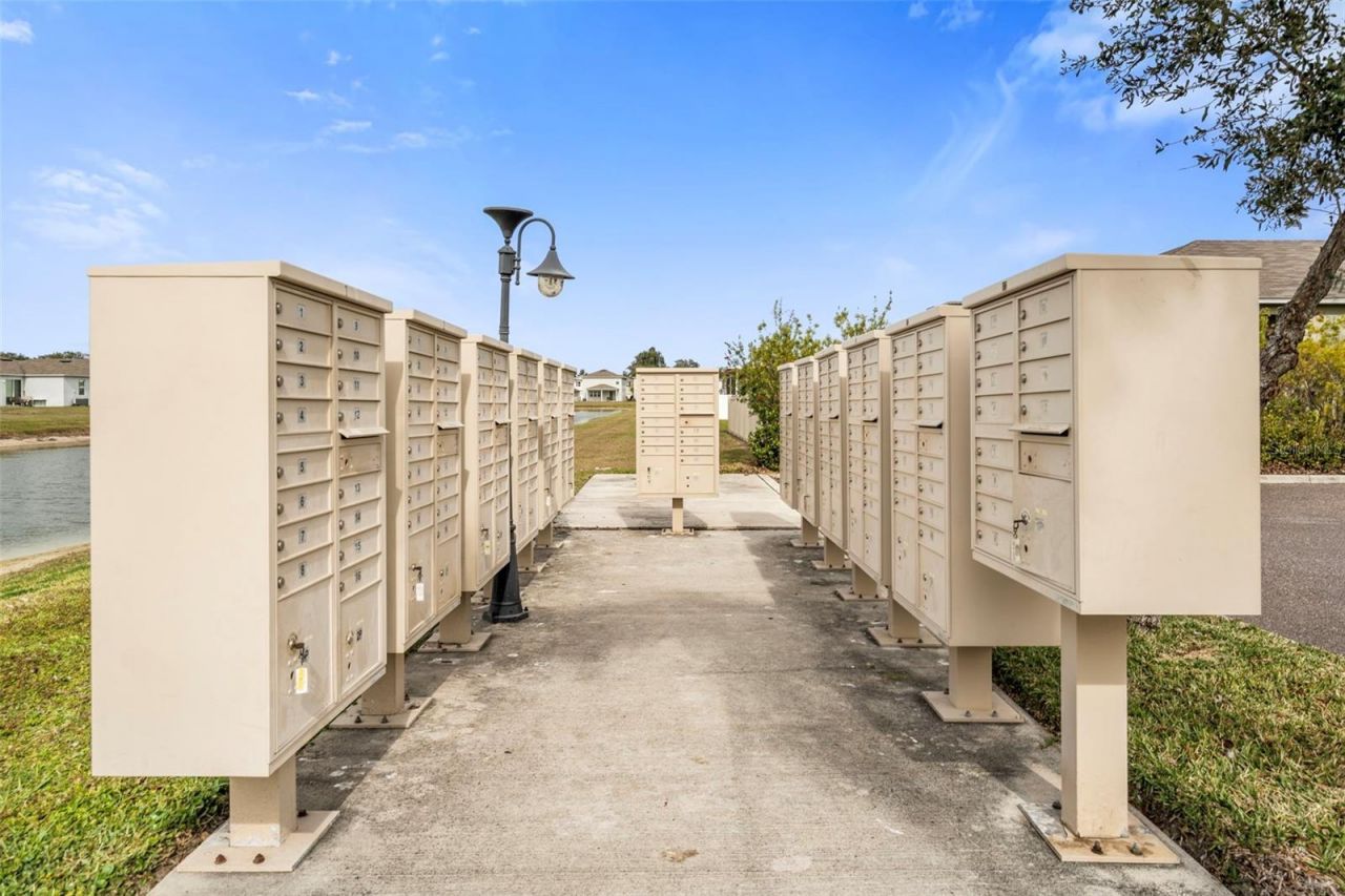 7710 Sunshine Bridge Ave, Gibsonton, FL 33534 Photo