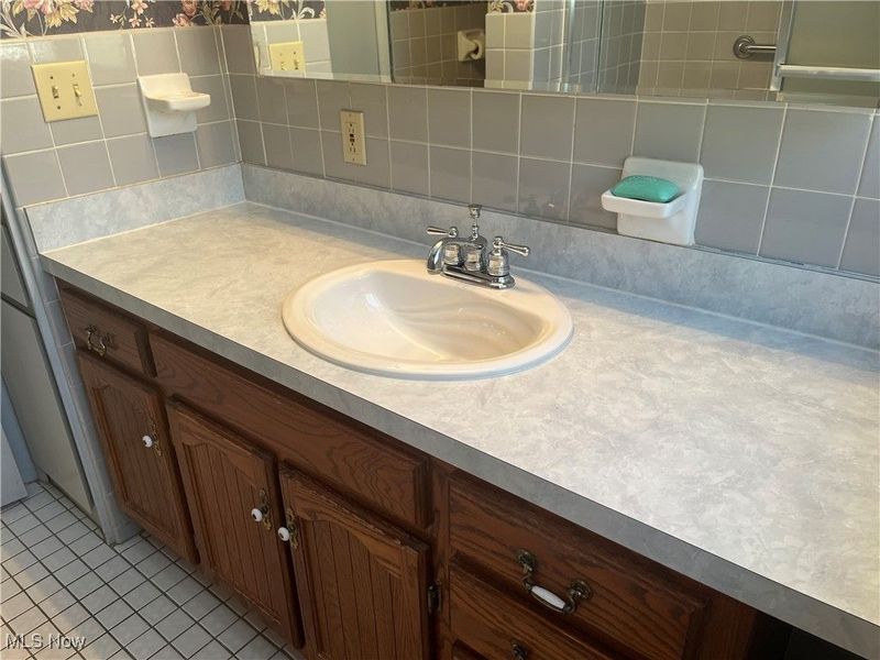 9152 Fosdick Road, Valley View, OH 44125 Photo 26