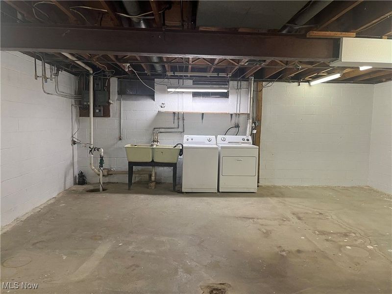 9152 Fosdick Road, Valley View, OH 44125 Photo 31