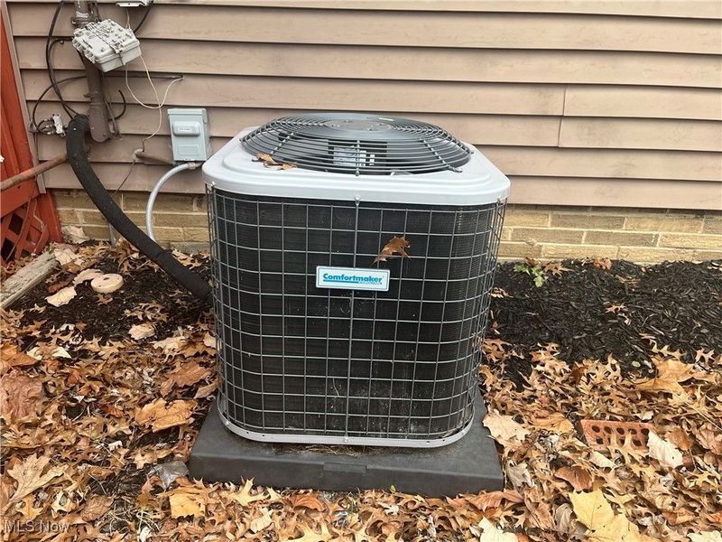 9152 Fosdick Road, Valley View, OH 44125 Photo 36