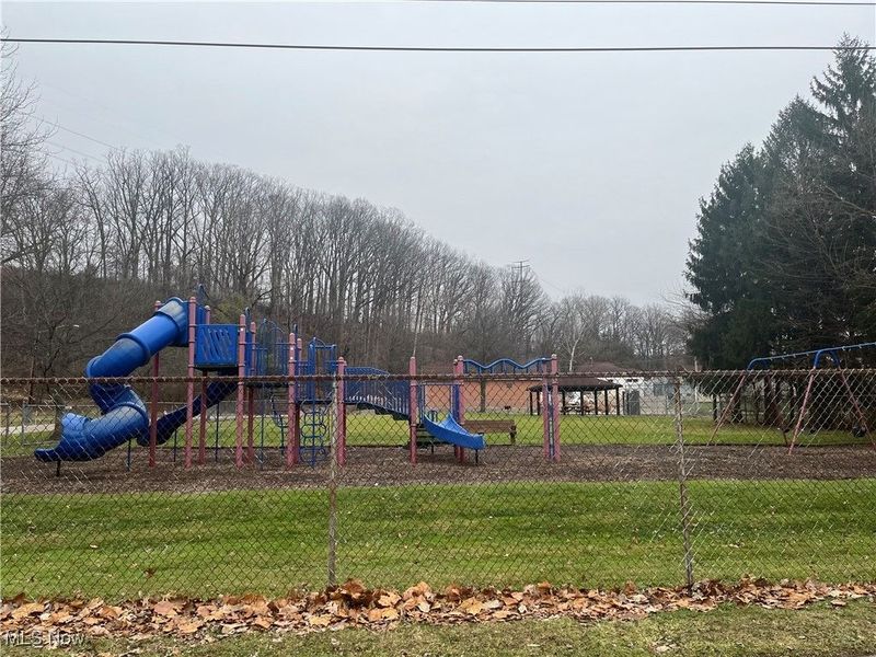 9152 Fosdick Road, Valley View, OH 44125 Photo 42