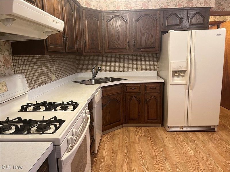 9152 Fosdick Road, Valley View, OH 44125 Photo 8