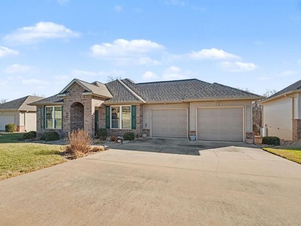 6 Parkridge Drive, Bella Vista, AR 72715