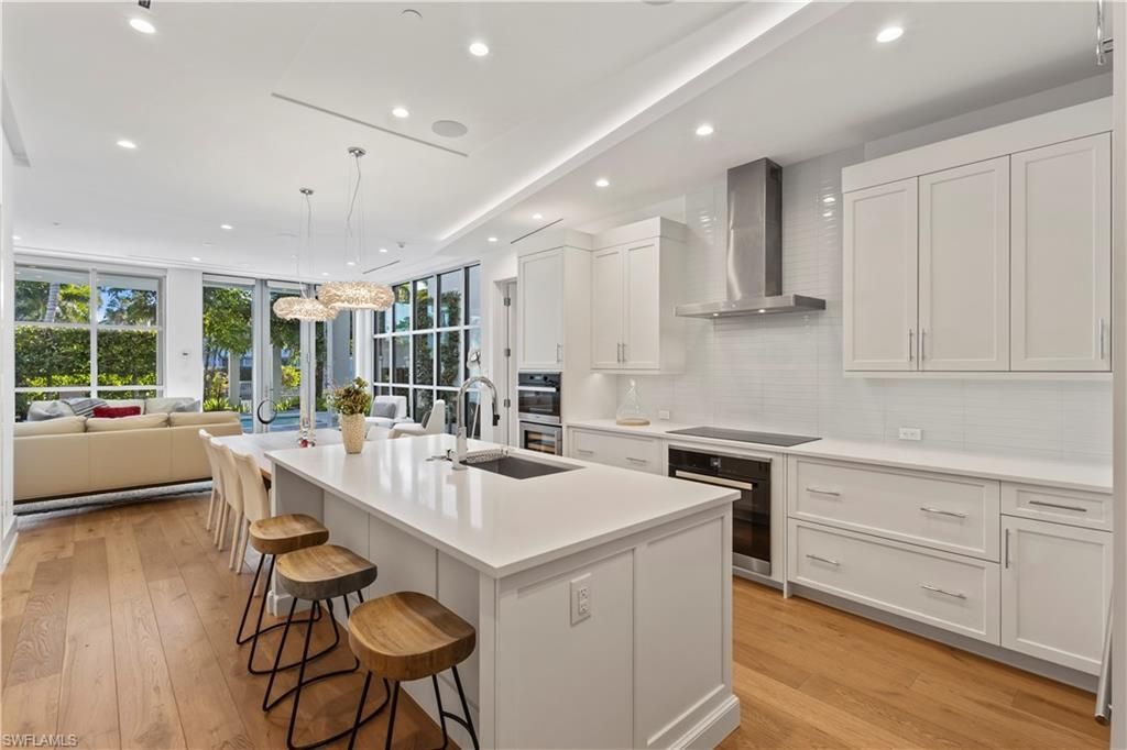 355 Banyan Blvd, Unit 2, Naples, FL 34102 Photo