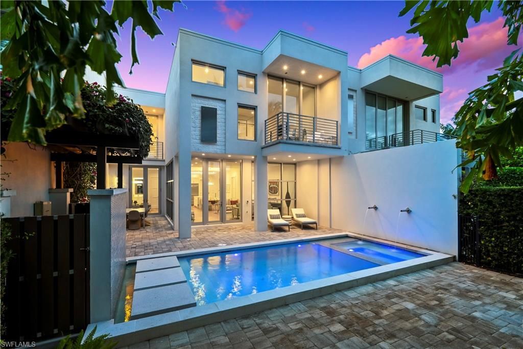 355 Banyan Blvd, Unit 2, Naples, FL 34102 Photo