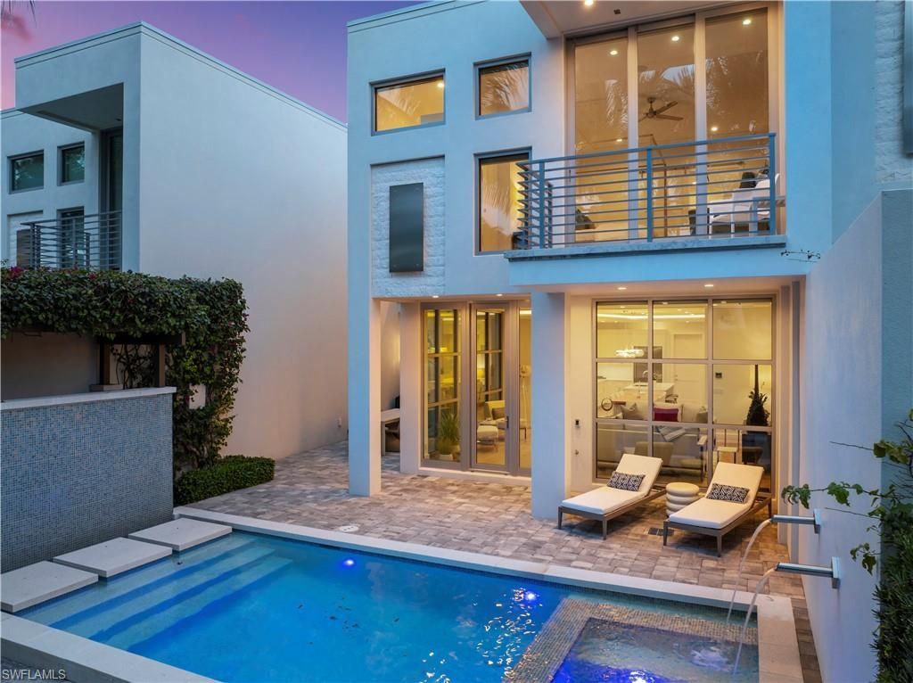 355 Banyan Blvd, Unit 2, Naples, FL 34102 Photo