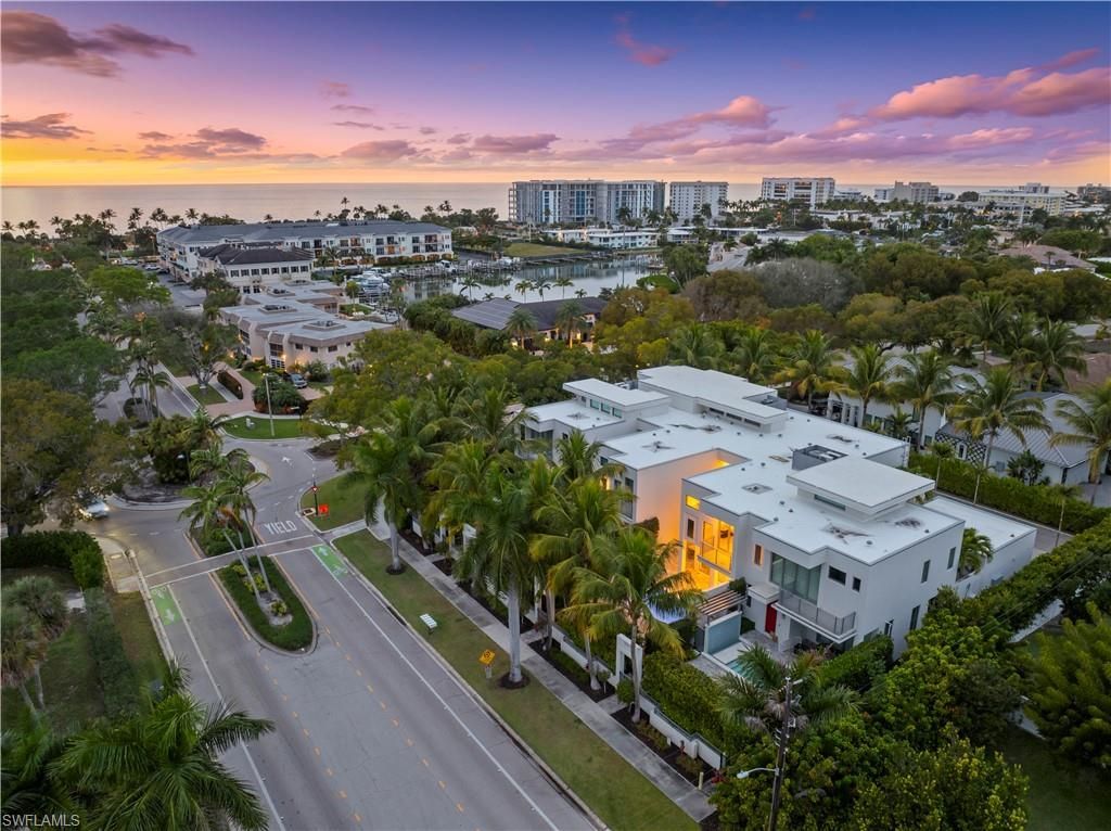 355 Banyan Blvd, Unit 2, Naples, FL 34102 Photo