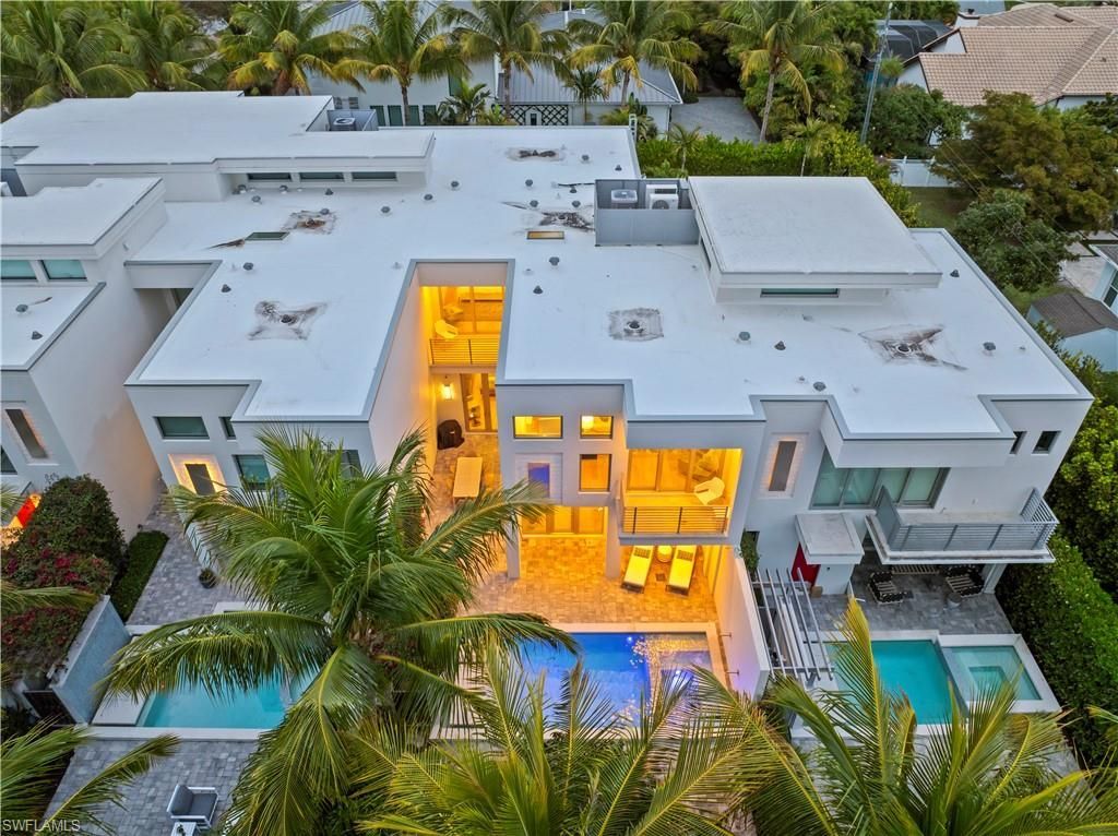 355 Banyan Blvd, Unit 2, Naples, FL 34102 Photo