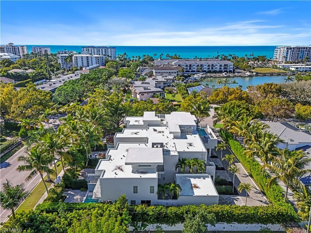 355 Banyan Blvd, Unit 2, Naples, FL 34102 Photo