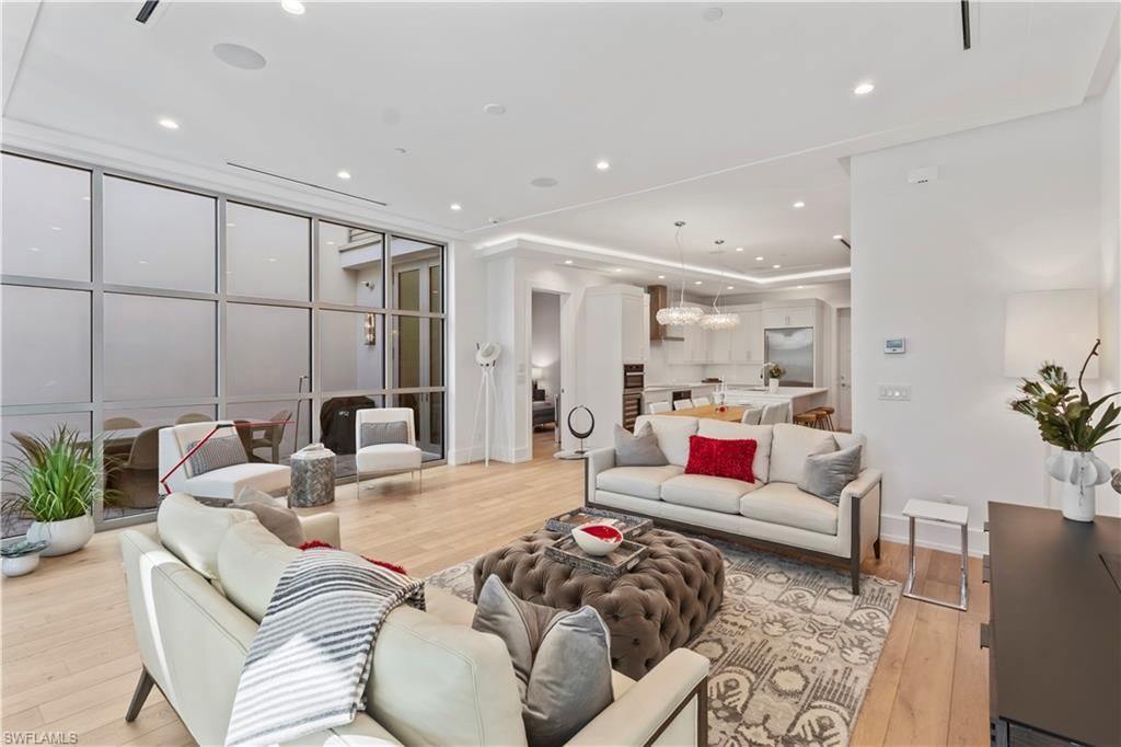 355 Banyan Blvd, Unit 2, Naples, FL 34102 Photo