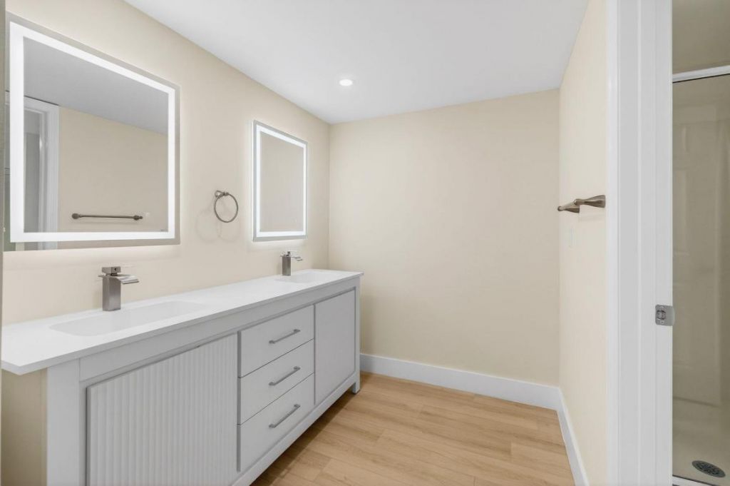 5900 Camino Del Sol, Unit 304, Boca Raton, FL 33433 Photo