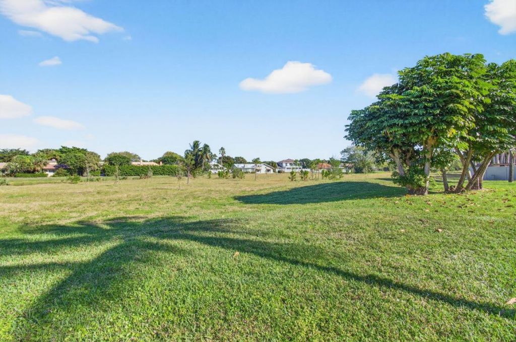 5900 Camino Del Sol, Unit 304, Boca Raton, FL 33433 Photo