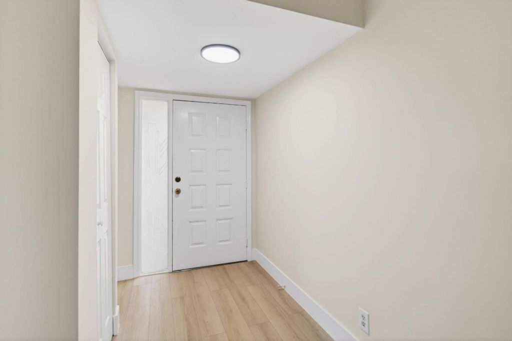 5900 Camino Del Sol, Unit 304, Boca Raton, FL 33433 Photo