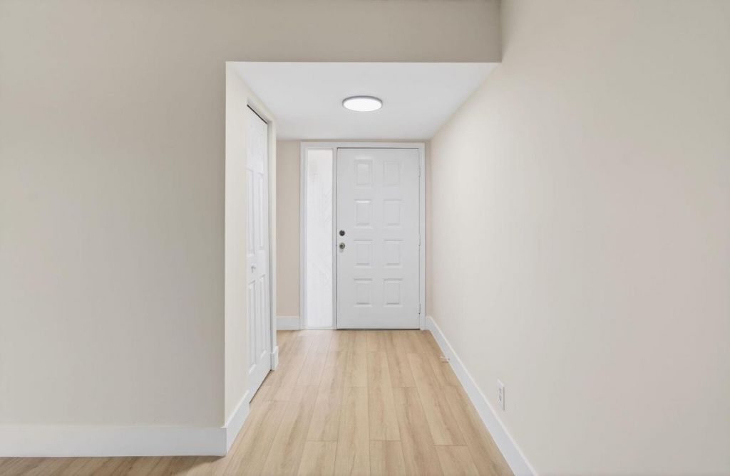 5900 Camino Del Sol, Unit 304, Boca Raton, FL 33433 Photo