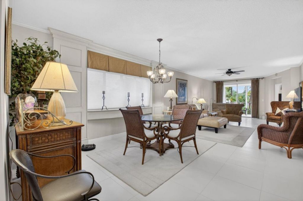 22715 Camino Del Mar, Unit 21, Boca Raton, FL 33433 Photo