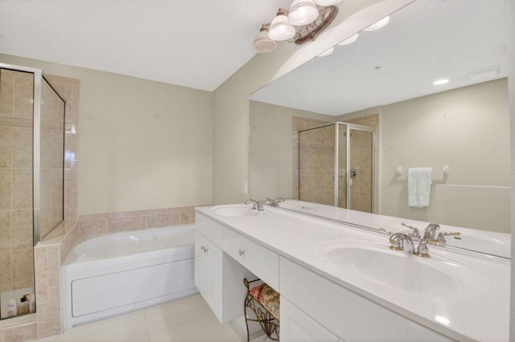 22715 Camino Del Mar, Unit 21, Boca Raton, FL 33433 Photo