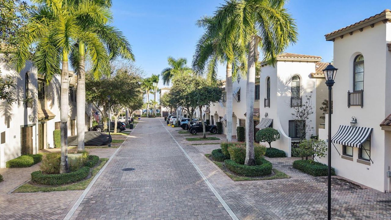 615 Via Villagio, Hypoluxo, FL 33462 Photo